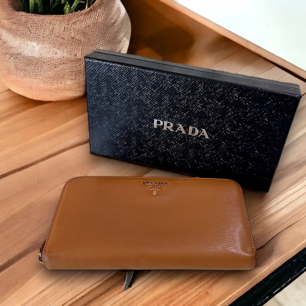 PRADA Safianno zip around full-size wallet in Caramel box/cards vitello #H76